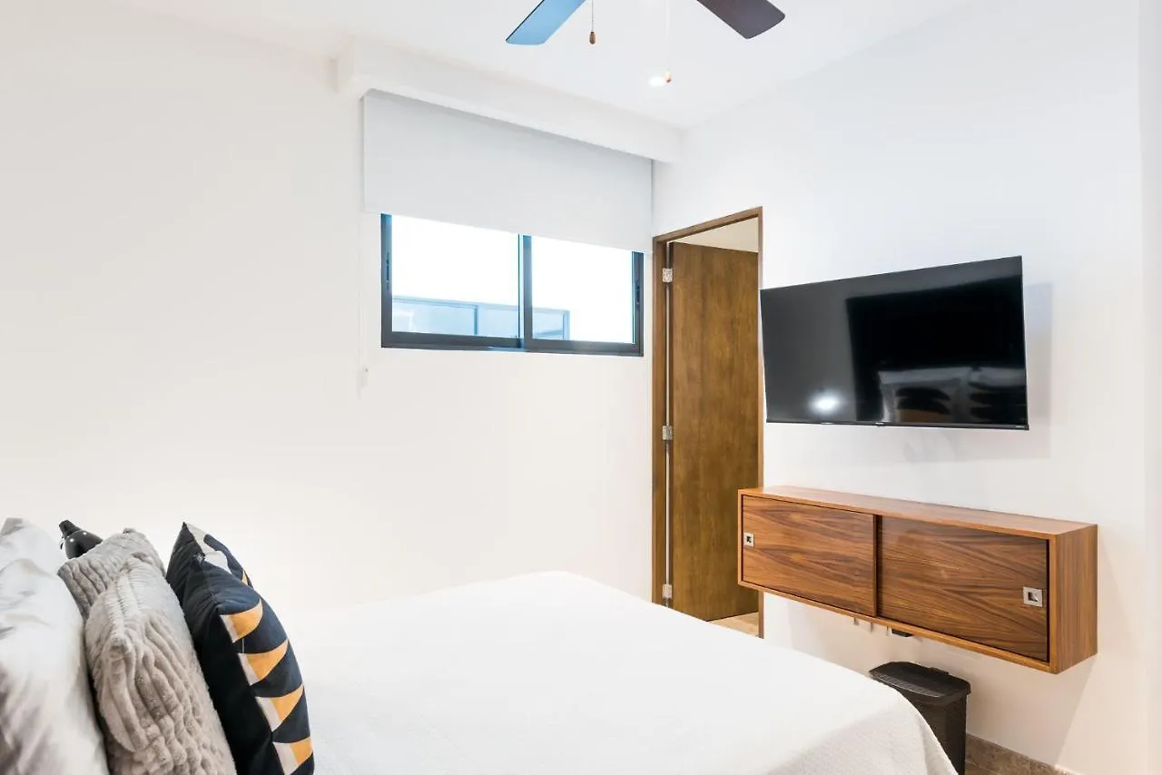 Apartment Private Room In #1 Location!, 4Th Floor 400Mb Wifi Playa del Carmen